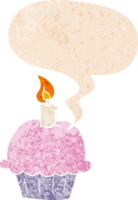 dessin animé anniversaire petit gâteau avec discours bulle dans grunge affligé rétro texturé style png