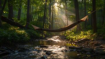 ai generado tranquilo bosque claro dorado luz de sol calmante corriente hamaca retirada fuerte arboles brumoso ambiente para autorreflexión foto