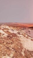 la plus belle montagne colorée et le ciel bleu spectaculaire video