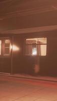 mörk tömma underjordisk metro station video