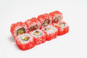 japonés Mariscos Sushi , rodar en un blanco antecedentes foto