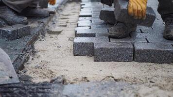 installation brique sur construction site dans Istanbul video