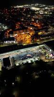 a aéreo vertical e retrato estilo noite cenas do iluminado central Hatfield cidade do Hertfordshire Inglaterra, Unidos reino. marcha 9º, 2024 video