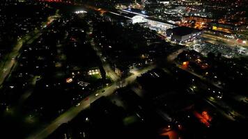 alto angolo notte metraggio di illuminato centrale hatfield città di hertfordshire Inghilterra, unito regno, marzo 9, 2024 video