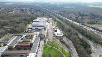 aéreo imágenes de central Hatfield ciudad Hertfordshire de Inglaterra, unido Reino. marzo 9, 2024 video