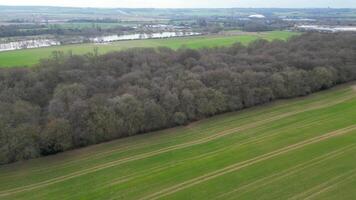Antenne Aussicht von Landschaft Landschaft in der Nähe von beim Hutfeld Stadt von England Vereinigtes Königreich. März 3., 2024 video