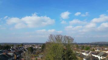 hoch Winkel Aussicht von Wohn Häuser beim Luton Stadt von England Vereinigtes Königreich. März 8., 2024 video