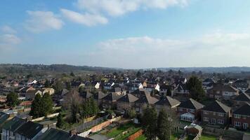 hoch Winkel Aussicht von Wohn Häuser beim Luton Stadt von England Vereinigtes Königreich. März 8., 2024 video