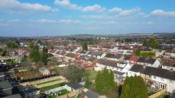 hoch Winkel Aussicht von Wohn Häuser beim Luton Stadt von England Vereinigtes Königreich. März 8., 2024 video