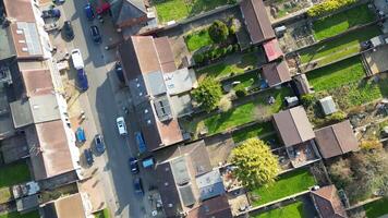 alto ángulo ver de residencial casas a lutón ciudad de Inglaterra Reino Unido. marzo 8, 2024 video