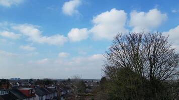 Alto ângulo Visão do residencial casas às luton cidade do Inglaterra Reino Unido. marcha 8º, 2024 video