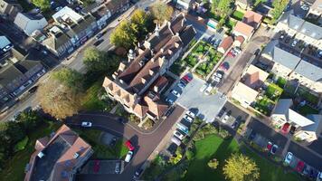 aereo Visualizza di Residenziale le case a luton città di Inghilterra UK. video
