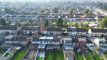 antenn se av bostads- hem på luton stad av England Storbritannien. video