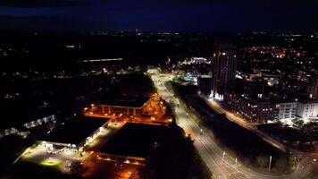 haute angle vue de illuminé centre Watford ville de Angleterre génial Bretagne à nuit. Mars 3ème, 2024 video