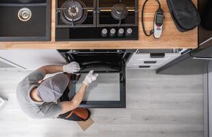 profesional accesorios instalador y pruebas nuevo cocina estufa foto