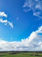 cielo y nubes terminado welwyn jardín ciudad de Inglaterra Reino Unido. marzo 1º, 2024 foto