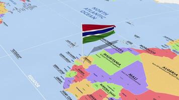 Gambia bandera ondulación en viento, mundo mapa giratorio alrededor bandera, sin costura bucle, 3d representación video