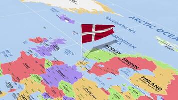 Dinamarca bandera ondulación en viento, mundo mapa giratorio alrededor bandera, sin costura bucle, 3d representación video
