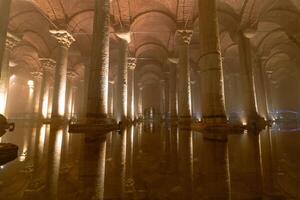 Basilica Cistern or Yerebatan Sarnici photo