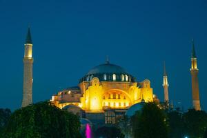 Estanbul foto. hagia Sofía o ayasofya mezquita a noche. foto
