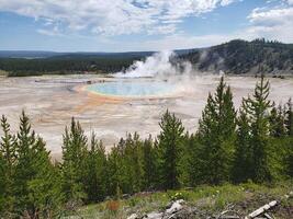 Grand Prismatic Spring en el Parque Nacional Yellowstone foto