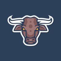 cabeza vaca largo cuerno ganado mascota personaje vistoso moderno dibujos animados logo diseño vector icono ilustración