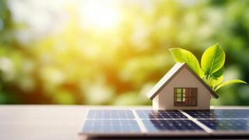 ai generado un modelo casa con un verde hoja en el techo es metido siguiente a solar paneles con un brillante, iluminado por el sol fondo, simbolizando Respetuoso del medio ambiente energía soluciones para inteligente casas foto