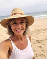 ai generado un mujer vistiendo un Paja sombrero es sonriente a el cámara en un playa. concepto de relajación y felicidad, como el mujer es disfrutando su hora al aire libre en un hermosa ajuste foto