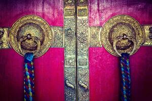 puertas de ki monasterio foto