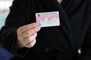 Indonesia niño identidad tarjeta kartu identitas anak o kia tarjeta. carné de identidad documento para indonesio niños foto