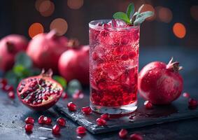 ai generado granada jugo o cóctel con Fresco granada frutas y menta foto