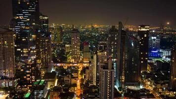 Bangkok centrum, verlichte stad Bij nacht. video