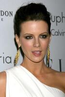 Kate beckinsale llegando a el ella mujer en hollywood evento a el cuatro estaciones hotel en los ángeles, California en octubre 6, 2008 foto