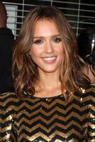 los angeles - ago 25 jessica alba llega a el machete estreno a orfeo teatro en agosto 25, 2010 en los ángeles, California foto