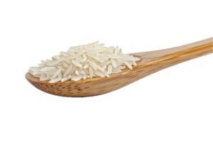 ai generato crudo bianca riso cereali su di legno cucchiaio png