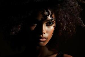 ai generado femenino Moda retrato en bajo llave, sensual hermosa africano americano mujer con afro peinado y sombra en cara foto