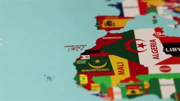 Algeria country flag outline on world map video