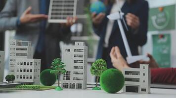 esg de Meio Ambiente social governança exibição em computador portátil em ecológico companhia encontro com o negócio pessoas implementando de Meio Ambiente proteção para limpar \ limpo e sustentável futuro ecologia. pioneirismo video