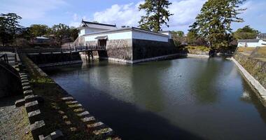 de Port av odawara slott i kanagawa solig dag bred skott luta video