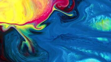 le liquide d'encre de couleur colorée abstraite explose le mouvement de souffle de peinture psychédélique de diffusion. video