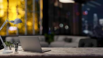 un ordenador portátil computadora en un mármol mesa en un moderno espacioso vivo habitación o privado oficina a noche. foto