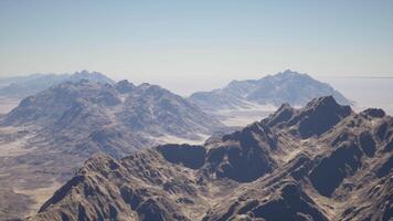 une vue de une Montagne intervalle de une avion video