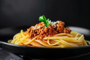 ai generado italiano pasta en lámina. espaguetis boloñesa foto