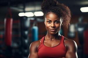 ai generado empoderado negro mujer Boxer formación en gimnasio foto