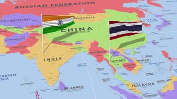 Tailandia y India bandera ondulación con el mundo mapa, sin costura lazo en viento, 3d representación video