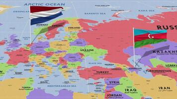 Países Baixos e Azerbaijão bandeira acenando com a mundo mapa, desatado ciclo dentro vento, 3d Renderização video