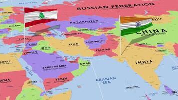 Líbano y India bandera ondulación con el mundo mapa, sin costura lazo en viento, 3d representación video