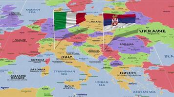 serbia y Italia bandera ondulación con el mundo mapa, sin costura lazo en viento, 3d representación video