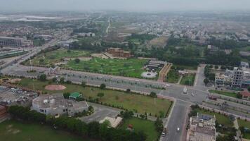 top visie van lahore stad van Punjab Pakistan Aan november 18, 2023 video