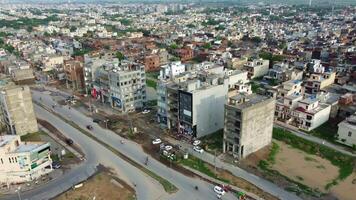 top visie van lahore stad van Punjab Pakistan Aan november 18, 2023 video